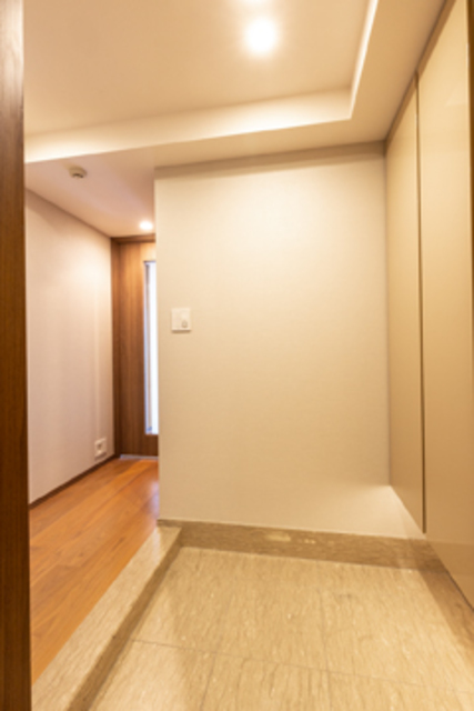 15/27 玄関
