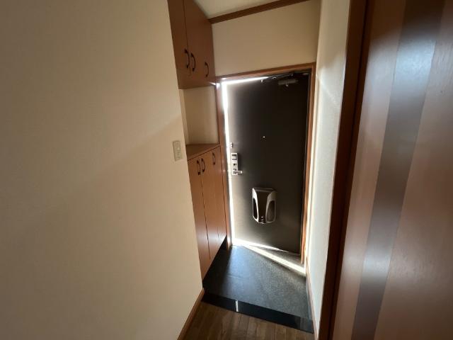 13/27 玄関