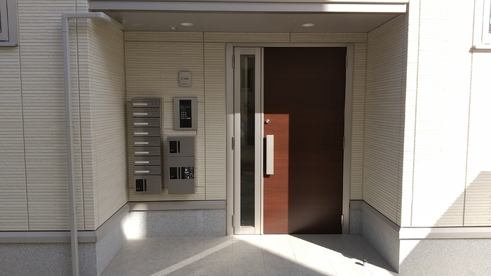 16/17 エントランス