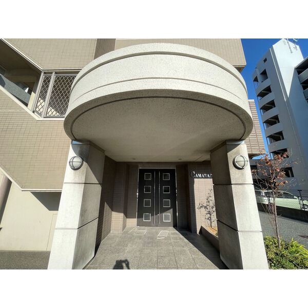 14/23 エントランス