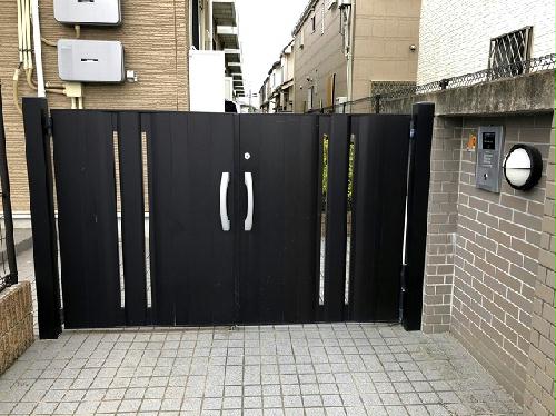 13/22 エントランス