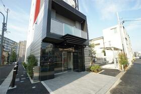 14/14 エントランス