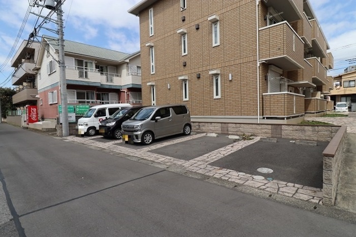 18/25 駐車場