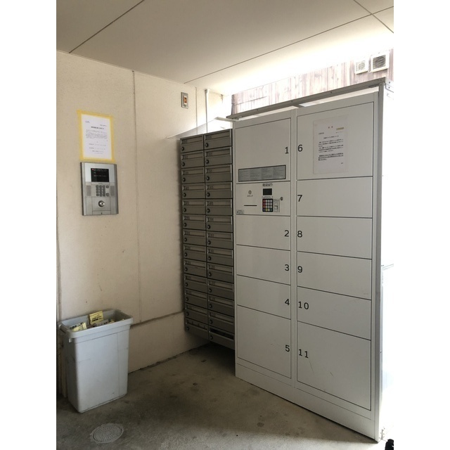 14/14 エントランス