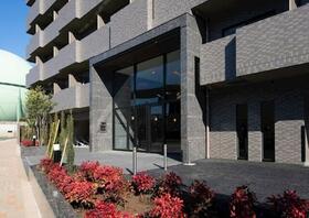 16/16 エントランス