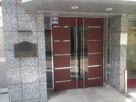 16/16 エントランス