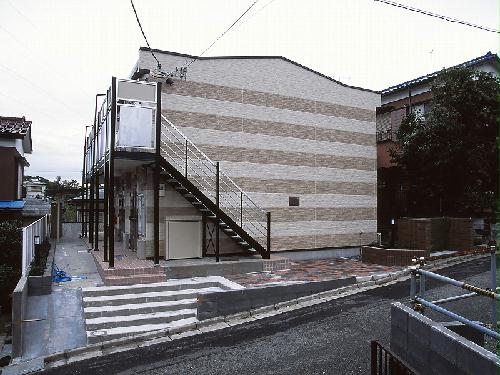 レオパレス久末の外観