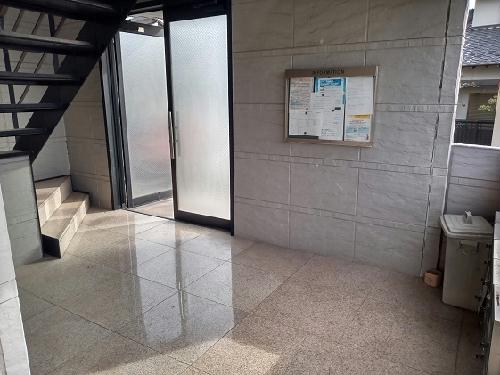 2/2 エントランス