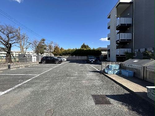 14/15 駐車場