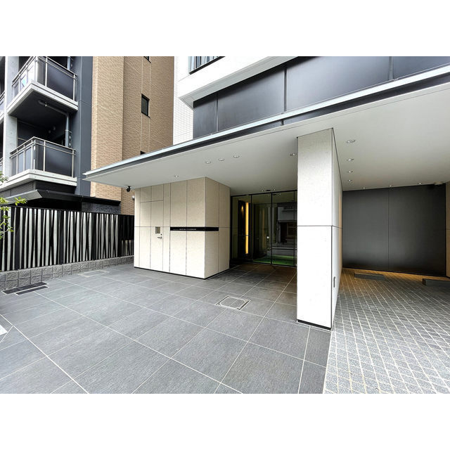 16/18 エントランス