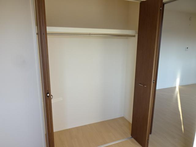 13/28 収納