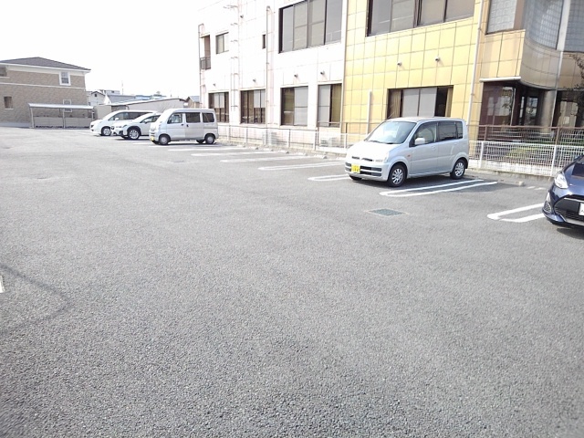 14/20 駐車場