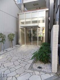 2/2 エントランス