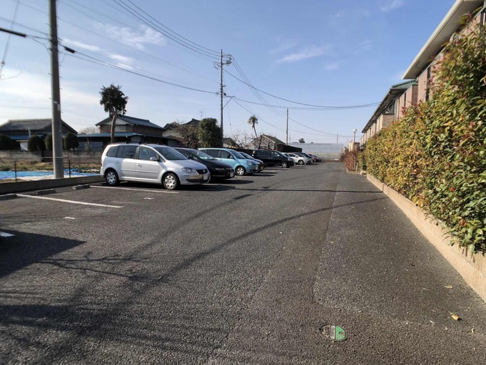 16/16 駐車場