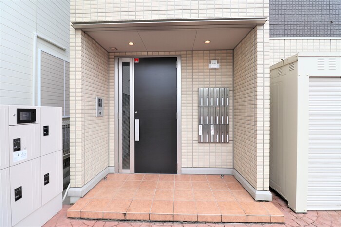 17/20 エントランス