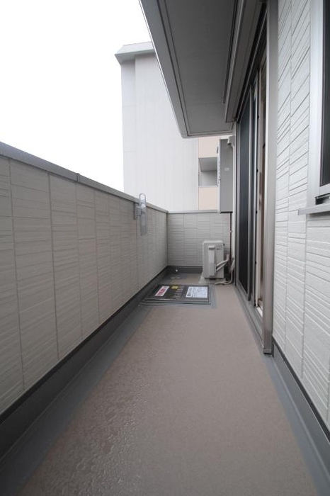 13/19 バルコニー