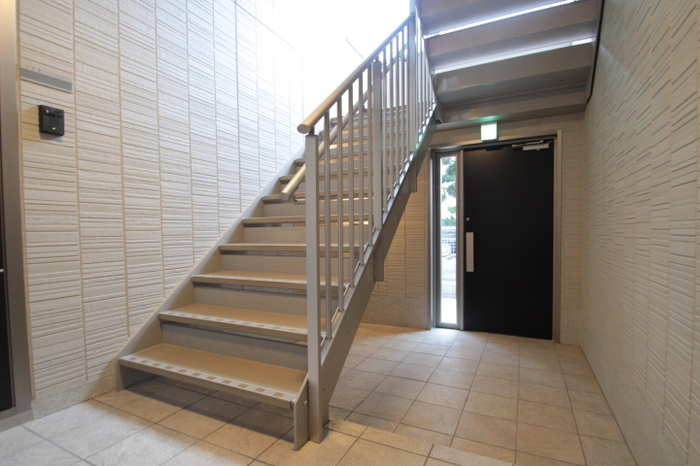 17/19 エントランス