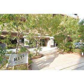 16/16 エントランス