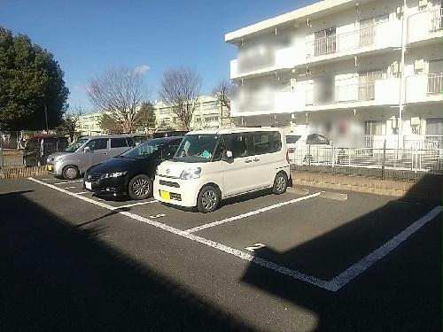 14/14 駐車場