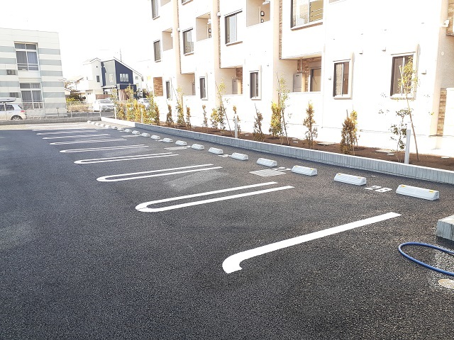 14/20 駐車場