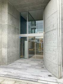 2/2 エントランス