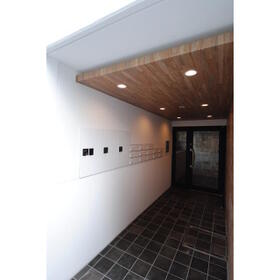 14/17 エントランス