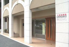 13/23 エントランス