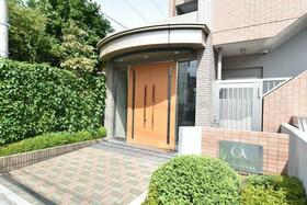 16/16 エントランス