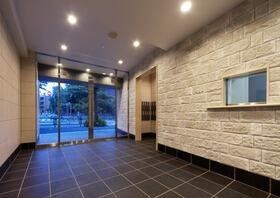 14/16 エントランス