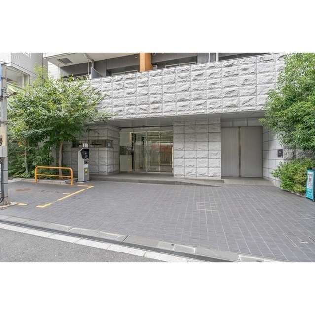 15/27 エントランス