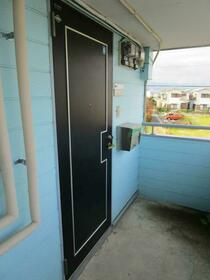 16/23 エントランス