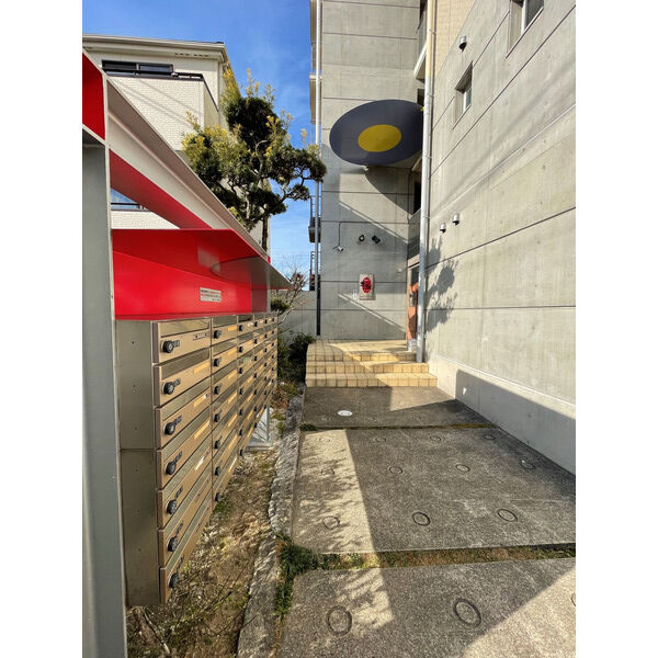 14/16 エントランス