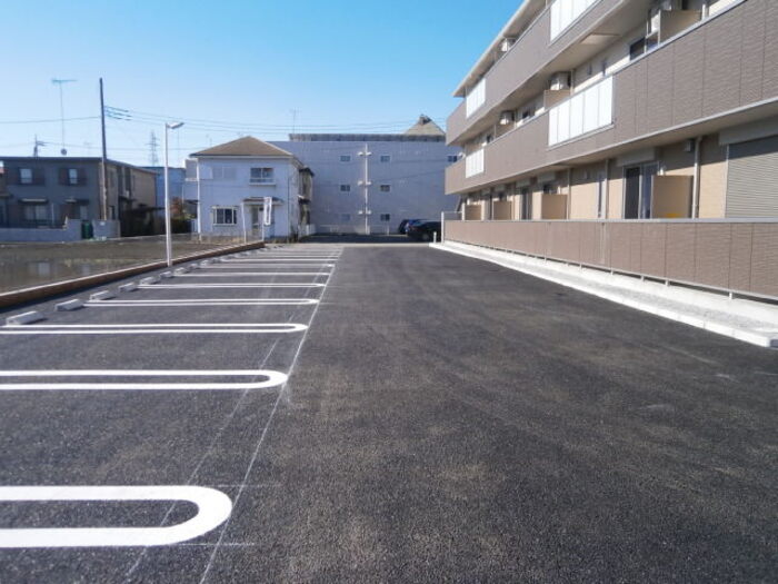 20/30 駐車場