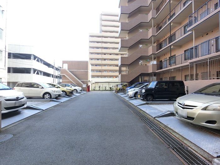 20/22 駐車場