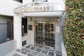 2/4 エントランス