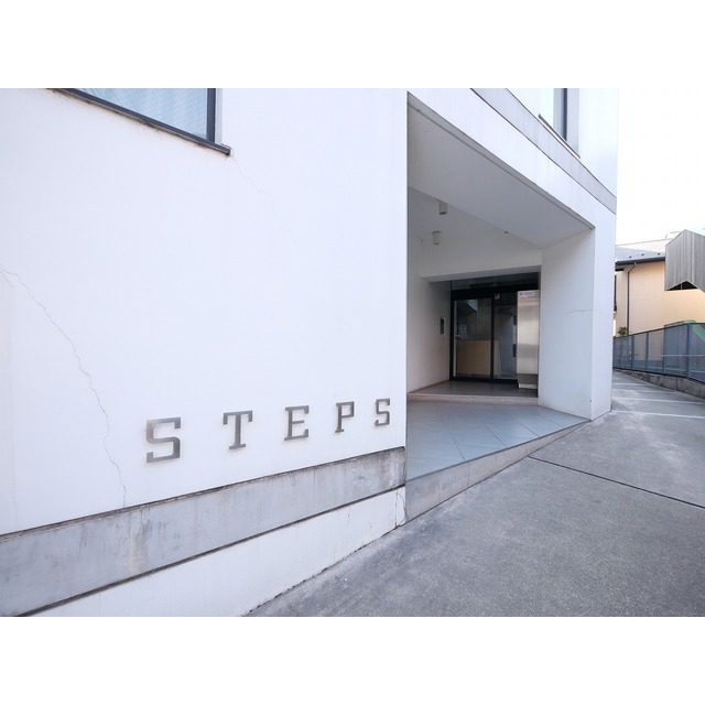 16/21 エントランス