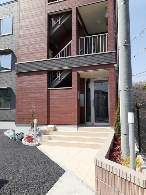 14/21 エントランス