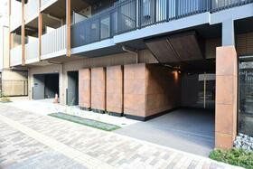 13/15 エントランス