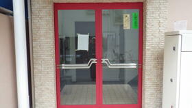 16/16 エントランス