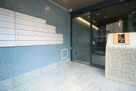 3/4 エントランス