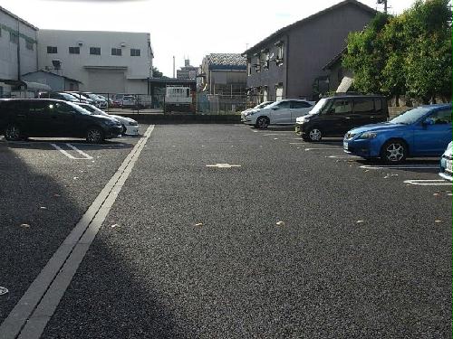14/15 駐車場