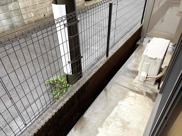 13/19 バルコニー