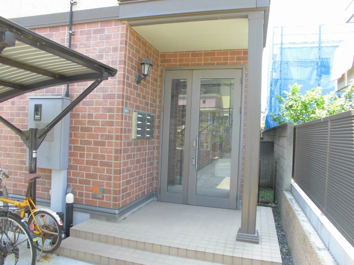 19/19 エントランス