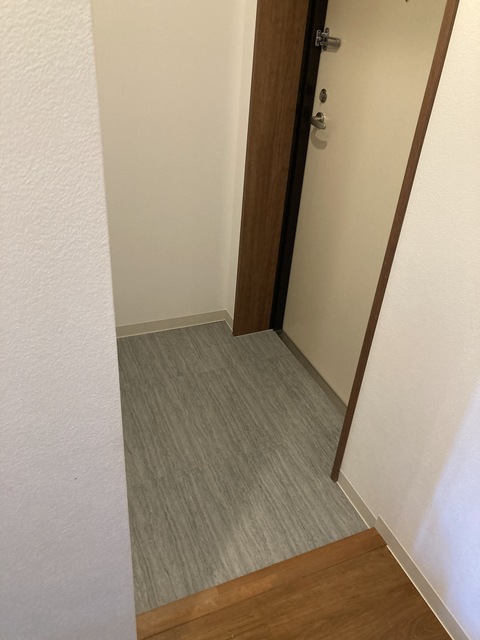13/30 玄関