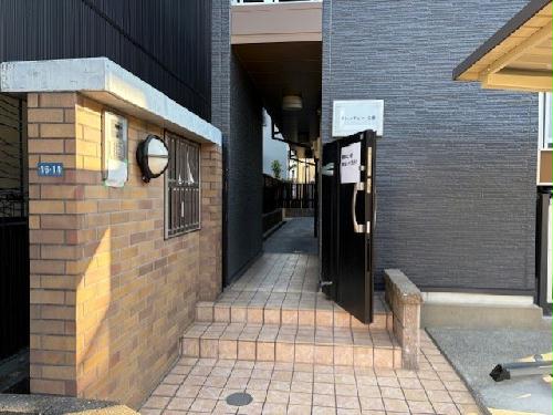 14/14 エントランス