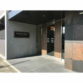 13/13 エントランス