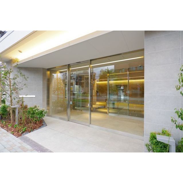 16/25 エントランス