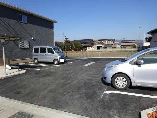 14/20 駐車場