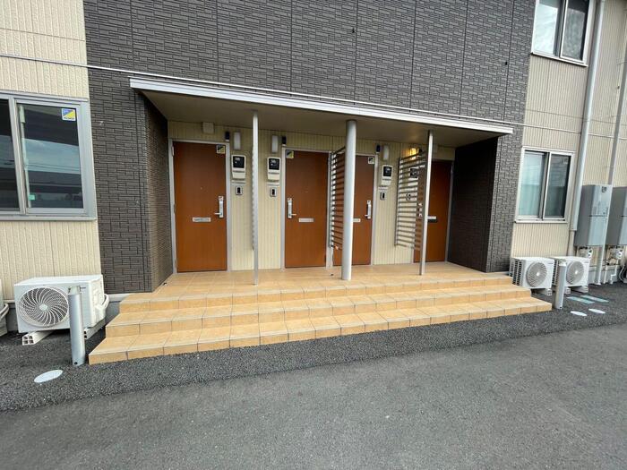 19/22 エントランス