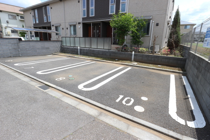 16/20 駐車場